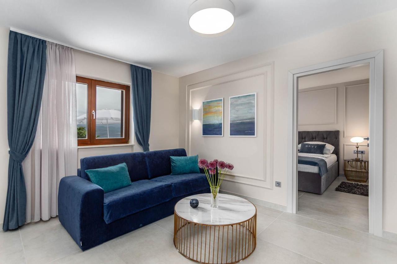 Apartments Olivia & Navy, Silo Екстериор снимка