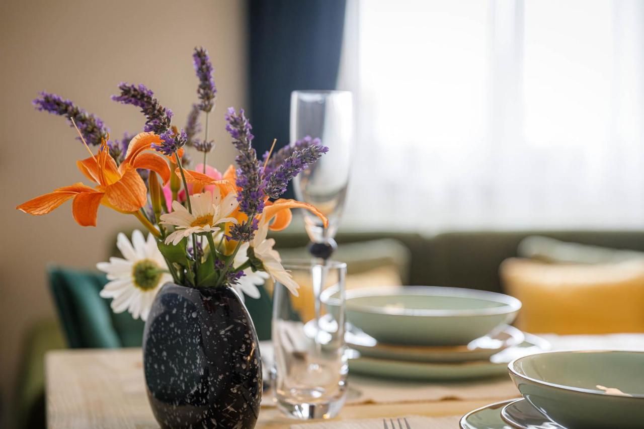 Apartments Olivia & Navy, Silo Екстериор снимка