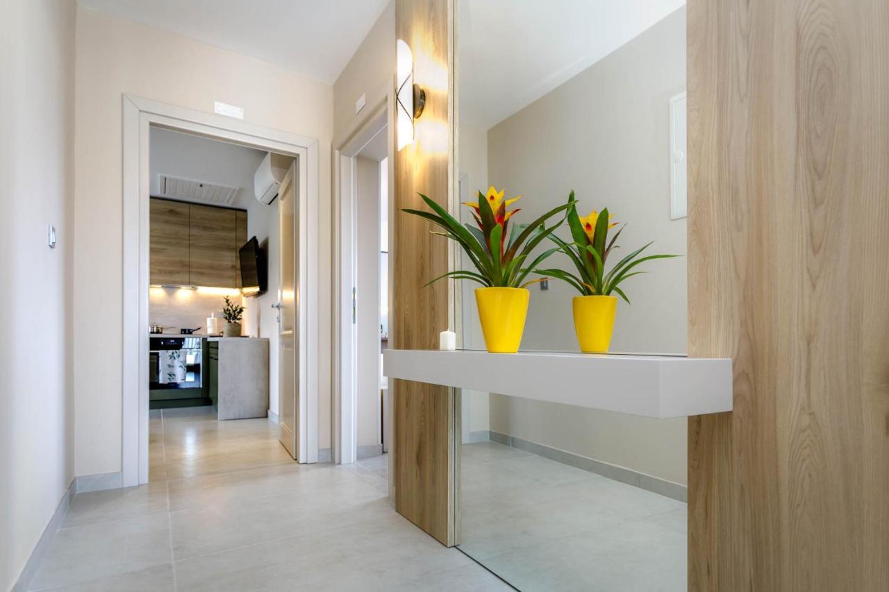 Apartments Olivia & Navy, Silo Екстериор снимка