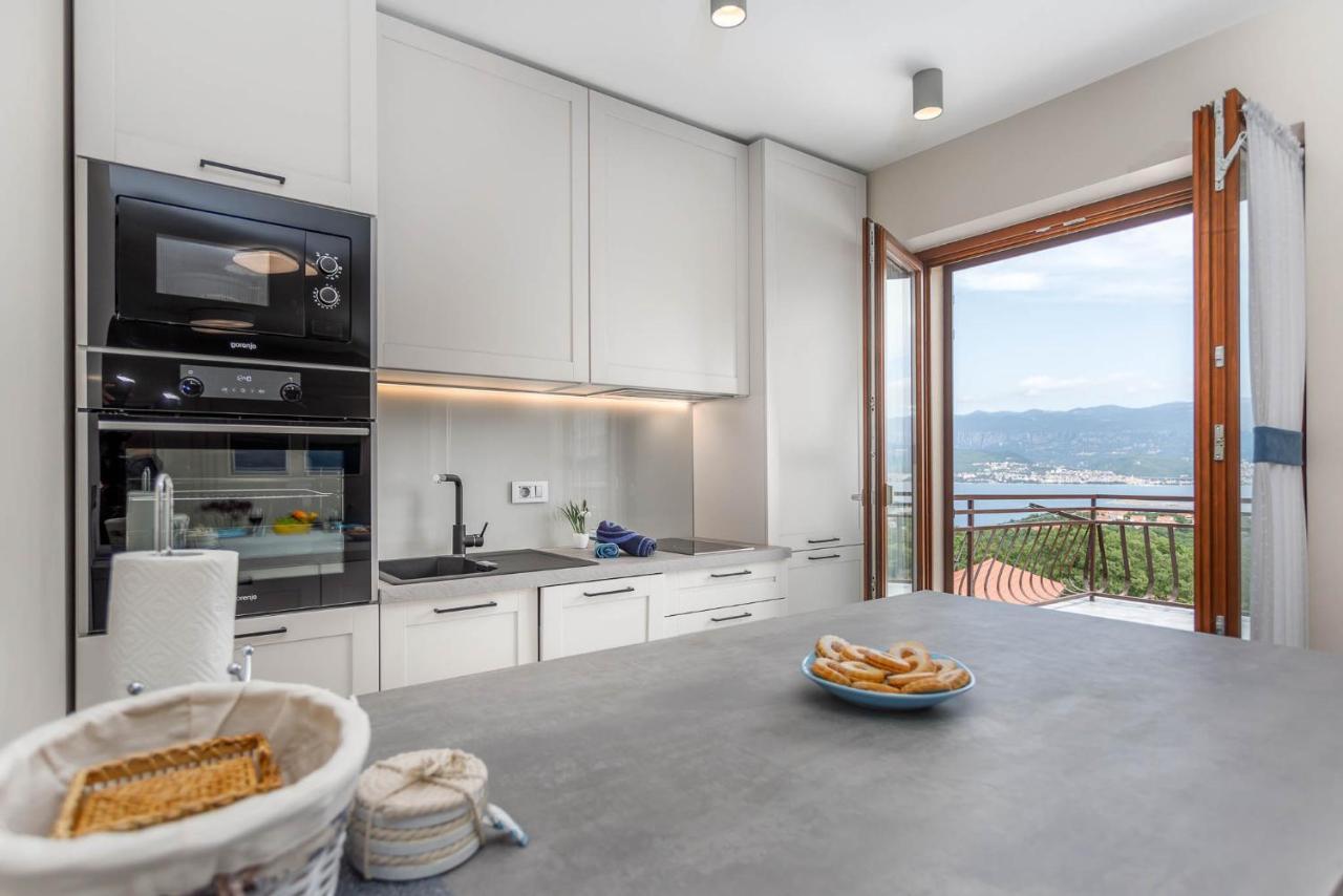 Apartments Olivia & Navy, Silo Екстериор снимка