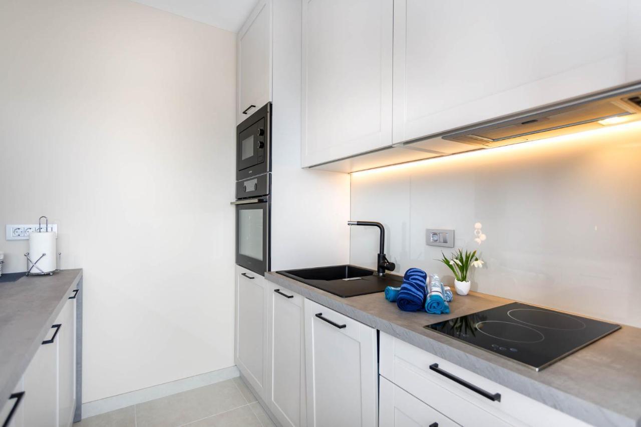 Apartments Olivia & Navy, Silo Екстериор снимка