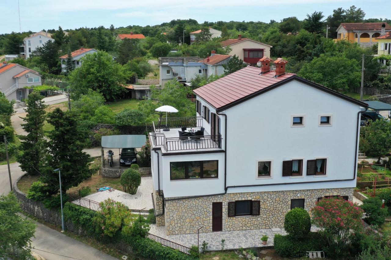 Apartments Olivia & Navy, Silo Екстериор снимка