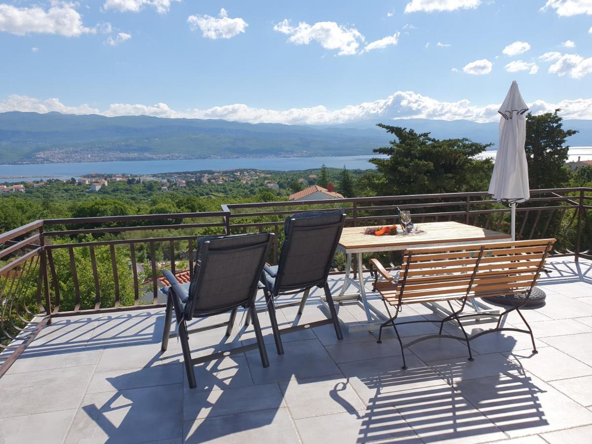 Apartments Olivia & Navy, Silo Екстериор снимка