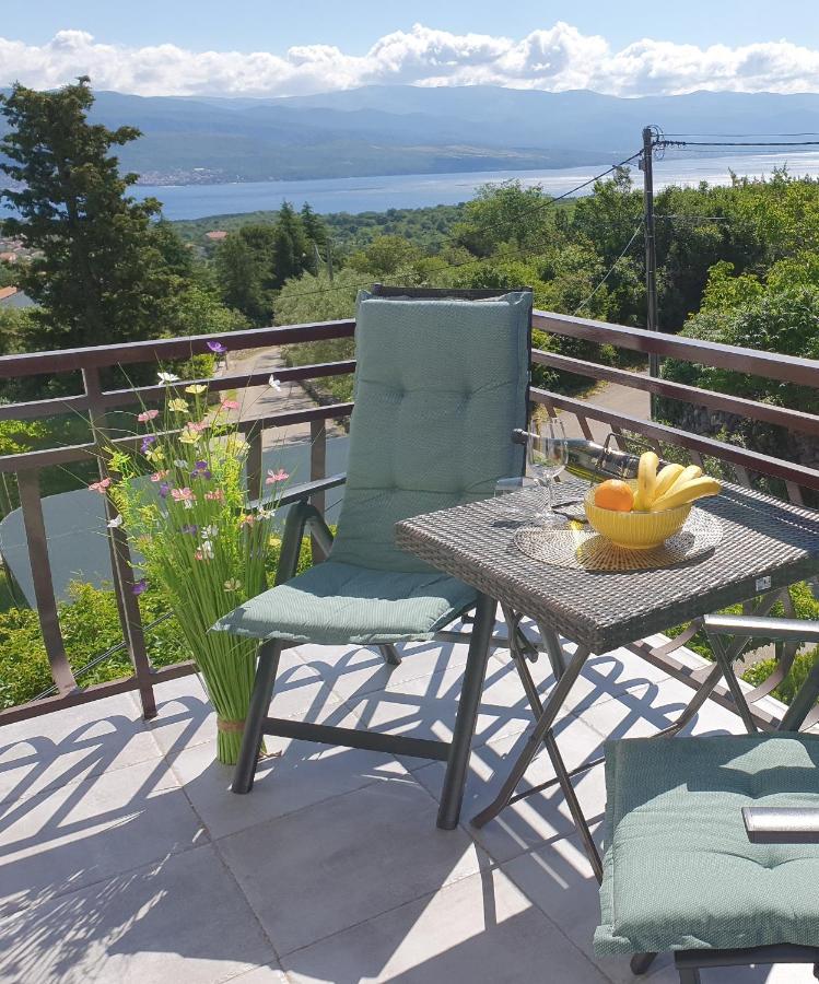 Apartments Olivia & Navy, Silo Екстериор снимка